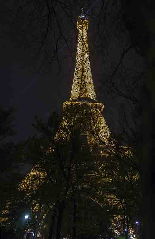 18 - Francia - Paris - torre Eiffel - imagen nocturna.jpg